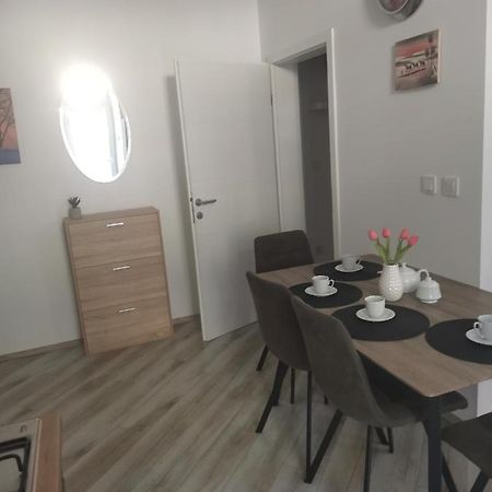 Studio Apartman Kristina Apartment Pula Exterior photo